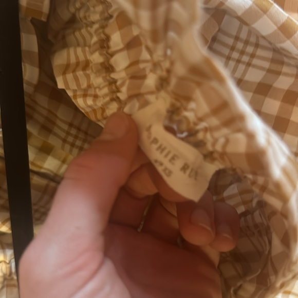 cute boutique gingham top with bow tie straps!! perfect for summer and spring - Picture 2 of 3